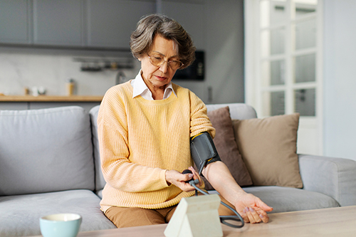 serious-senior-woman-using-medical-device-check-her-blood-pressure-measurement-suffering-from.jpg serious-senior-woman-using-medical-device-check-her-blood-pressure-measurement-suffering-from.jpg